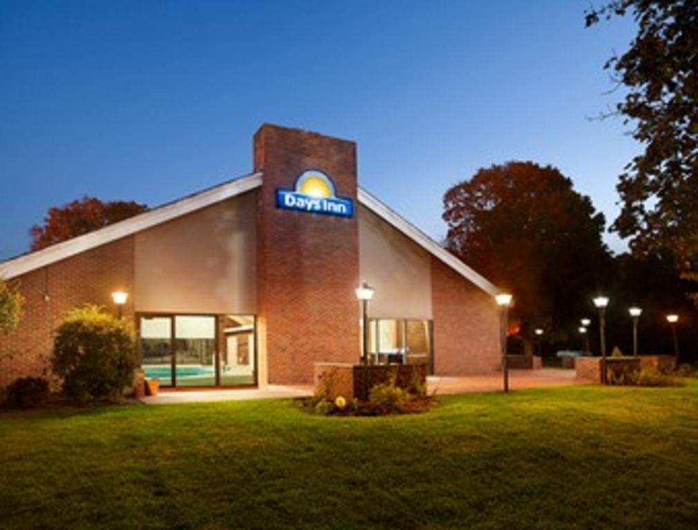 Days Inn By Wyndham Rutland/Killington Area מראה חיצוני תמונה